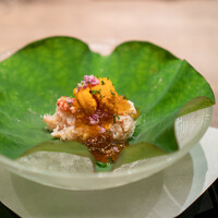 USHIGORO S. GINZA - 毛蟹と生雲丹の冷製　牛出汁のジュレ