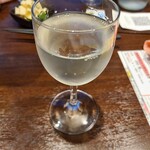 47都道府県の日本酒勢揃い 富士喜商店 - グラスか徳利が提供されるとのこと