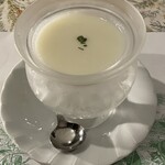 レストラン カフェ セゾン - 桃の冷製スープ