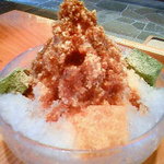 和食処ふるさと館 - わらび餅入りかき氷(黒蜜)