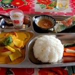 チャオエムカフェ - 日替わりベトナムカレー　今日は海鮮カレー850円