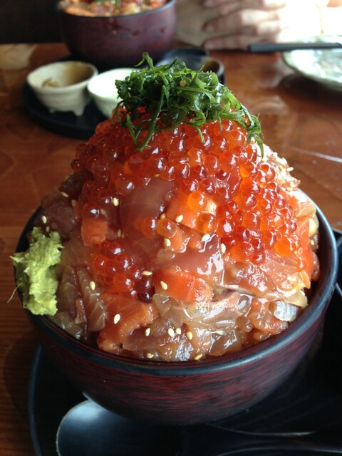 超山盛り 海鮮丼 By かずくんくん 伊豆高原ビール本店レストラン イズコウゲンビールホンテンレストラン 富戸 海鮮丼 食べログ