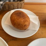 コ．トゥ．タモ．ペヴァ - ピロシキ(野菜)は丸形