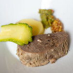 トラットリア エ ピッツェリア アミーチ - 2023.7 常陸牛のボリート マスタードとサルサヴェルデを添えて ズッキーニ ジャガイモ