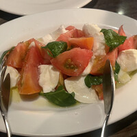 grigio la tavola - 
