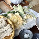 季節の素材 手打ちそば 岳 - 