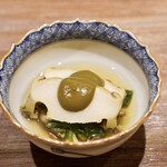 永山 - 地物蒸し鮑　原木と蔓紫の温かいお浸し