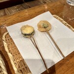 串天ぷら　段々屋 - クリームチーズ、海老とオクラ