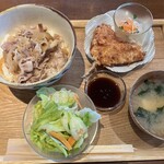 Suzuki Shokudou - 豚丼andアジフライ定食
