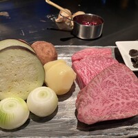 やまなみ - 神戸牛サーロインと飛騨牛ヒレ食べ比べ