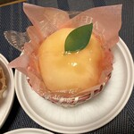 ゴリラベイク - 料理写真:桃のスウィーツ