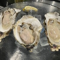 鉄板 源 - 生牡蠣三種盛り