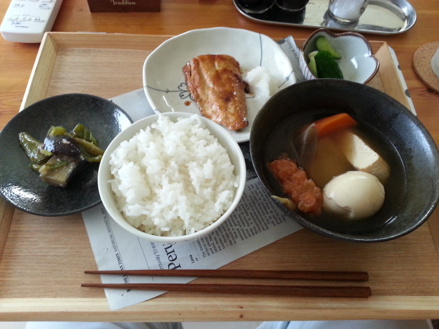 カフェクローバー 厨川店｜盛岡市の落ち着くカフェでリラックス