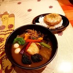 SOUP CURRY PARI PARI - チーズハンバーグ 1200円