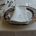 フレンチレストラン ミクニ サッポロ - ２０２３年７月１６日のテーブルセット