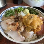 花房 - 古事記丼ウニ入り　2400円
      　ご飯大盛り　150円