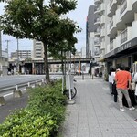 うどん屋 きすけ - 15:00位でしたが途切れる事無く店外まで…