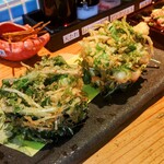 ひと串天ぷらと銀シャリ チョロパの酒場 - 貝柱と大葉のかき揚げ　300円×２
