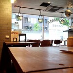 ONIYANMA COFFEE&BEER - 店内