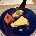 座屋 - スイカ尽くし&バスクチーズケーキ