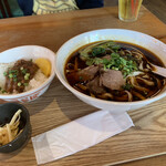 横浜中華街 台湾美食店 886食堂 - 