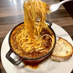 Italianbar ATTACHMENT - 溶岩ミートパスタを麺リフト！