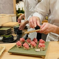 鮨 富かわ - マグロッシーニ　トリュフスライス中