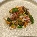 ラ・ヴァガボンド - カナダ産オマールヌーボー　ジュのソース　ジロール茸　クスクス