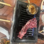 Rojiura Yakiniku Makkusu Za Horumon - 和牛せせりガーリック醤油バター