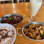 カトマンズキッチン - ブジャ、アルサデコ、ジブロフライ、マンゴーラッシー