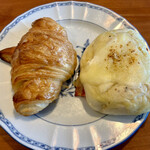 タイゾーベーカリー - クロワッサンとハムのパン