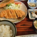 なおかつ - ランチのロースカツ定食（¥１０５０）、イカフライ（¥１７０）