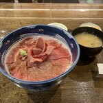 Kumagera - 肉増し和牛ローストビーフ丼