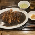 肉食堂 最後にカツ。 - 