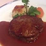 スタルカ - Bコースの肉料理：フィレステーキ