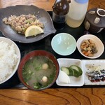 お食事処まるに - 