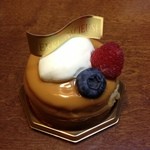 ピエールプレシュウズ 長久手店 - クラフティ