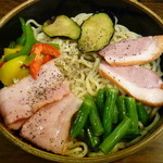 宮崎郷土料理 どぎゃん - 夏野菜のトマトつけ麺