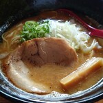 ラーメン シェルター - 日替わりラーメン 鯵節鶏白湯 990円