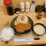 とんかつ檍 - 上ロースかつ定食　税込1500円  ロースかつ200g