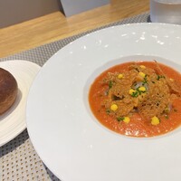 フィエルテ - 赤海老のガスパチョ　雲丹　桜海老のチュイール