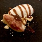 KUFUKU± - 無花果・ソルベ　カルダモン　黒糖ラム酒　八角　八角が効いたソルベにフレッシュな無花果がよく合う。