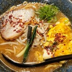 ラーメン札幌一粒庵 - ・元気の出るみそラーメン(中)中太縮れ麺1180円