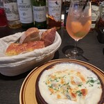 ザ シティ ベーカリー ブラッスリー ルービン - チャージ500円かかります。
      が、パン食べ放題で、お得。