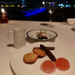 ツキ シュール ラメール - 