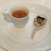 メゾン ポール・ボキューズ - ガスパチョと鱧のフライ