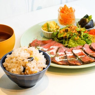 ダイニングカフェ イレブン_1