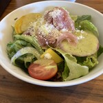 カイコマ キッチン - 大満足のサラダ