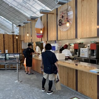 山梨県笛吹川フルーツ公園くだもの館・トロピカル温室_2