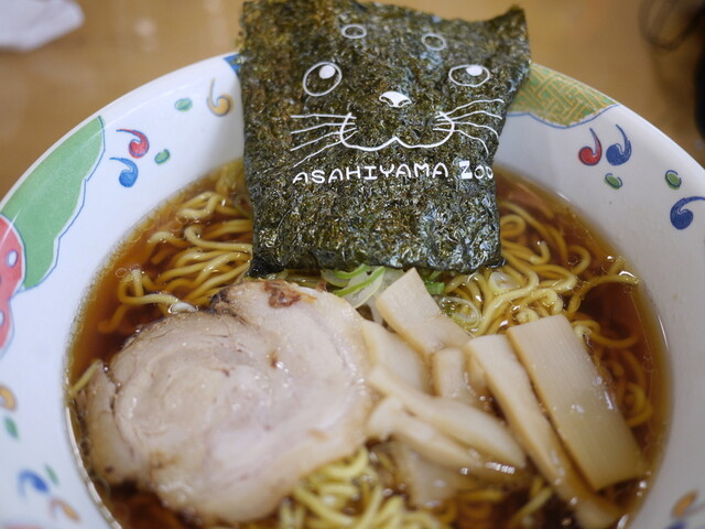 旭山動物園中央食堂 - 東旭川（レストラン）の写真